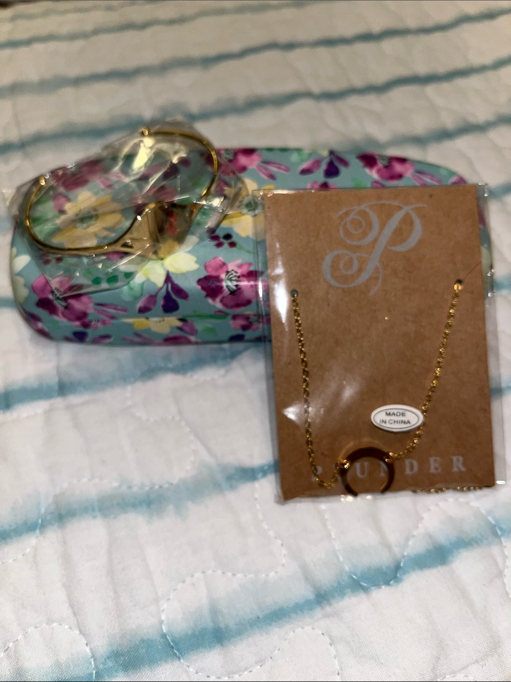 Plunder Gold Ring Pendant Necklace with Matching Gold Bangle